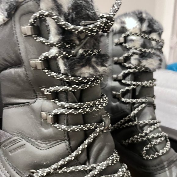 The North Face women snow boots - Picture 4 of 8